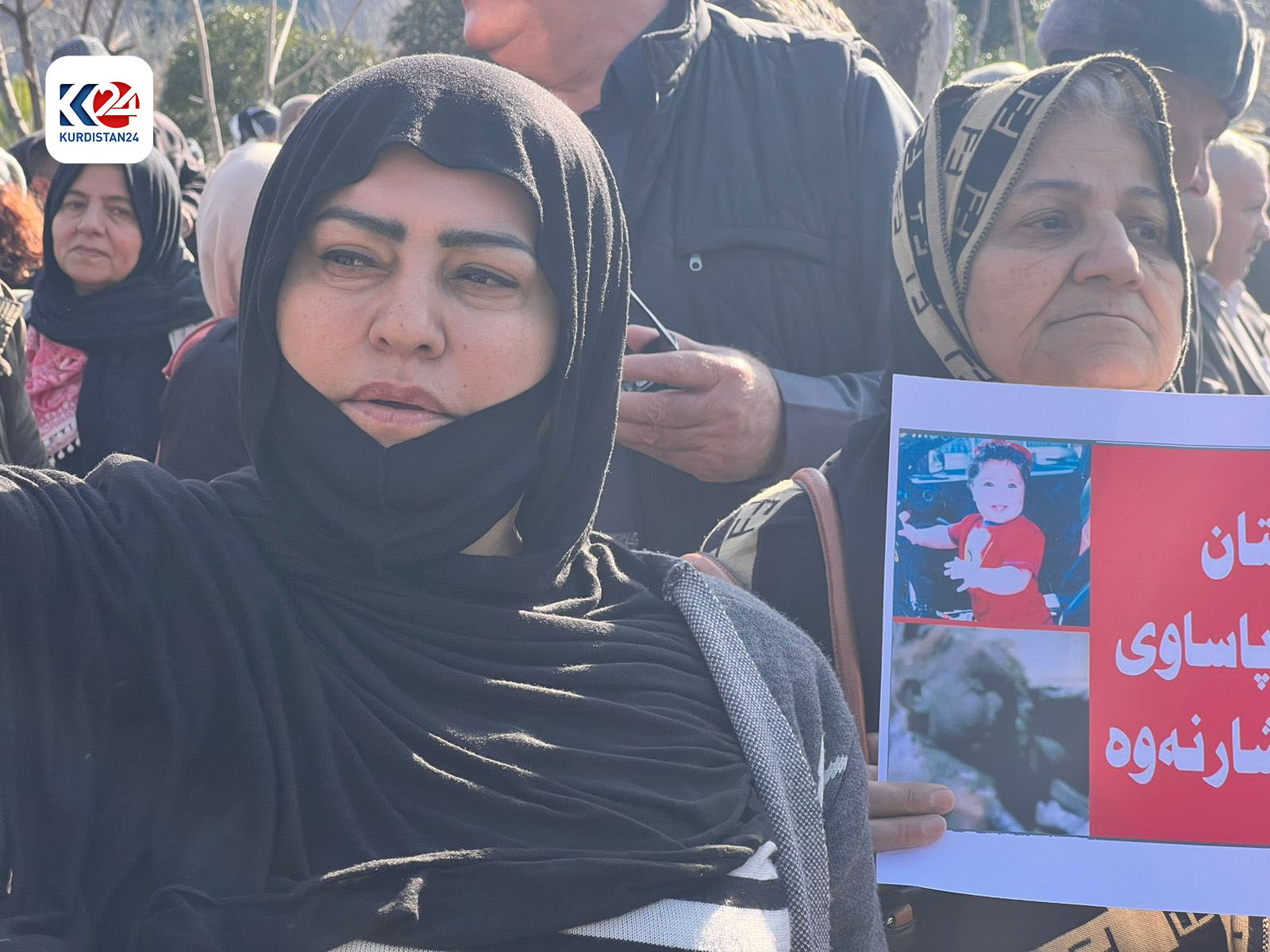 خۆپیشاندانی هاووڵاتییانی سلێمانی لە دژی هێرشە مووشەکییە بالیستییەکەی سەر هەولێر (وێنە: هاوژین جەمال - کوردستان24)