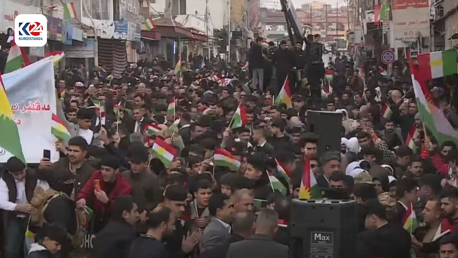 خۆپیشاندانی خەڵکی شێخان لە دژی هێرشەکەی ئێران بۆ سەر هەولێر (وێنە: چەکدار جەمال - کوردستان24)