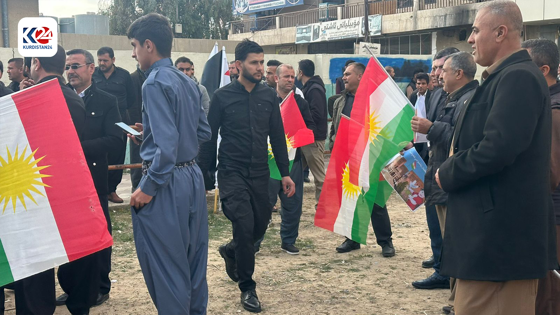 خۆپیشاندانی خەڵکی کەلار لە دژی هێرشەکەی سەر هەولێر (وێنە: هەرێم جاف - کوردستان24)