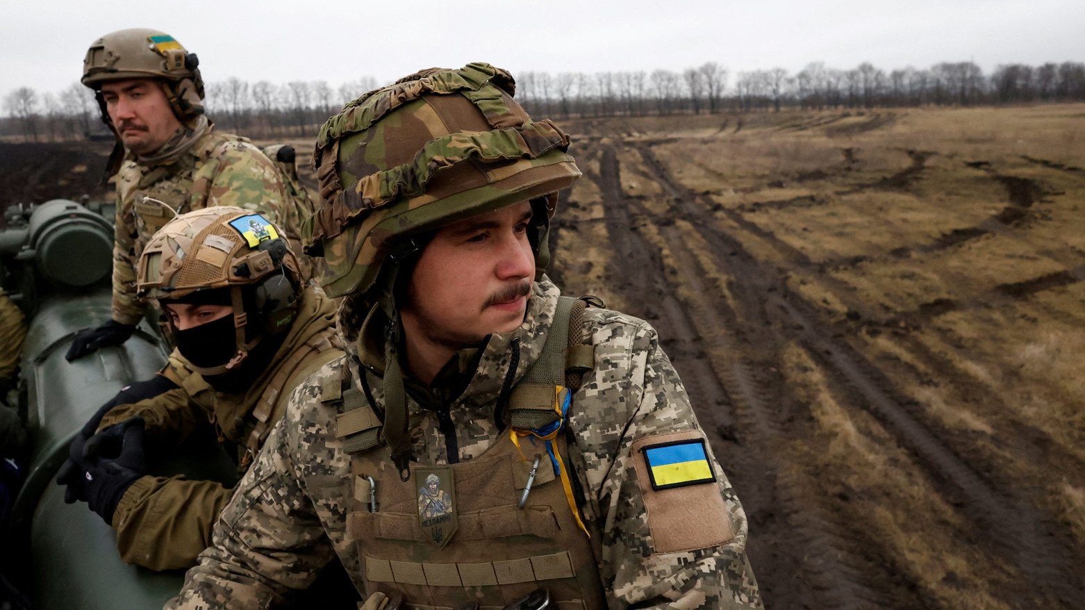 جنود أوكرانيون على الجبهة الأمامية أرهقتهم الحرب يبحثون عن "قليل من الراحة"