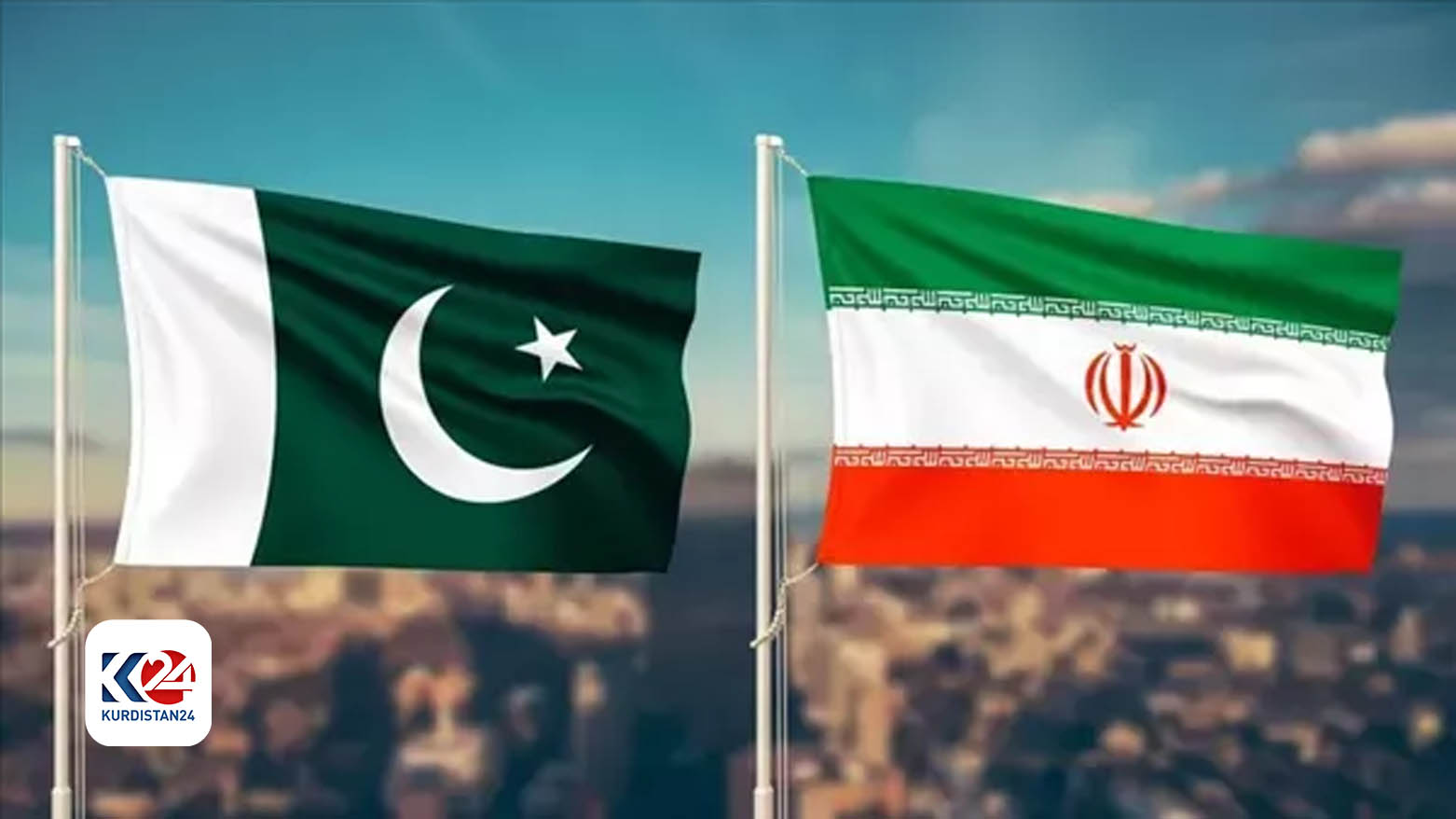 العلمان الإيراني والباكستاني