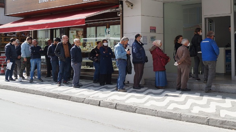 Türkiye'de Covid-19'la ilgili yeni önlemler alındı