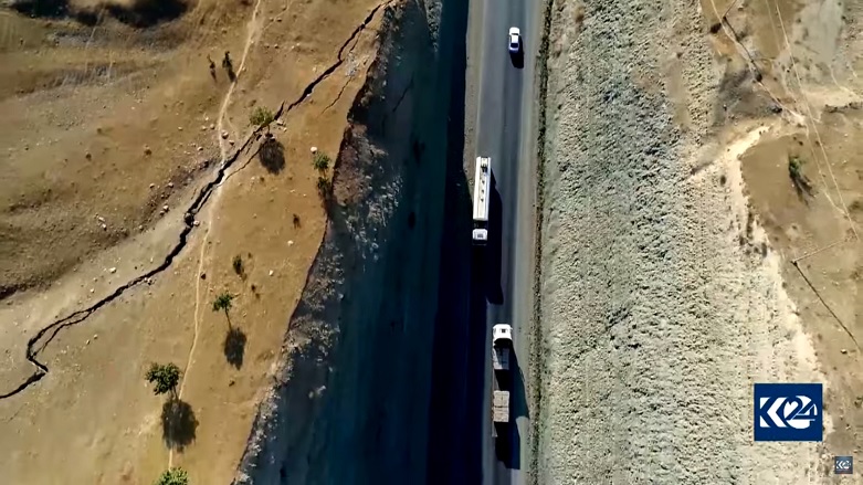 A fissure in the ground is seen along a major trade route in the Kurdistan Region's eastern district of Soran. (Photo: Kurdistan 24)