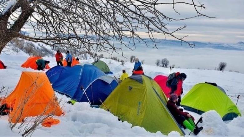 Hikers explore the dramatic landscapes of the autonomous Kurdistan Region. (Photo: CVKN)