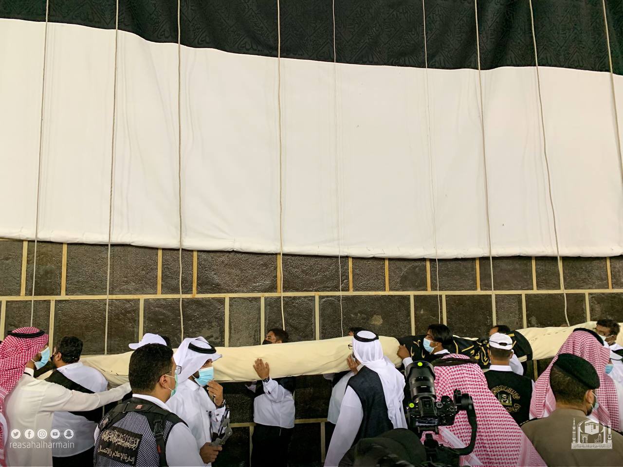 به&zwnj;رگی نوێی كه&zwnj;عبه&zwnj;