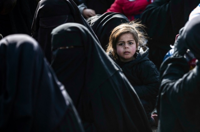 دۆخی ئه&zwnj;و منداڵانه&zwnj; زۆر هه&zwnj;ستیاره&zwnj; كه&zwnj; له&zwnj; دایكێكی سووری و باوكێكی بیانی هاتوونه&zwnj;ته&zwnj; دونیا