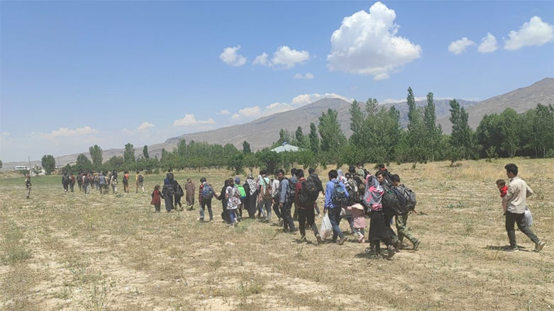 Van sınırında yakalanan Afgan grubu