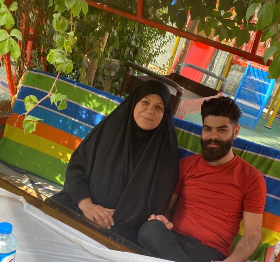 فاتیمه‌ به‌هادلی، چالاكوانی عێراقی له‌گه‌ڵ كوڕه‌كه‌ی 