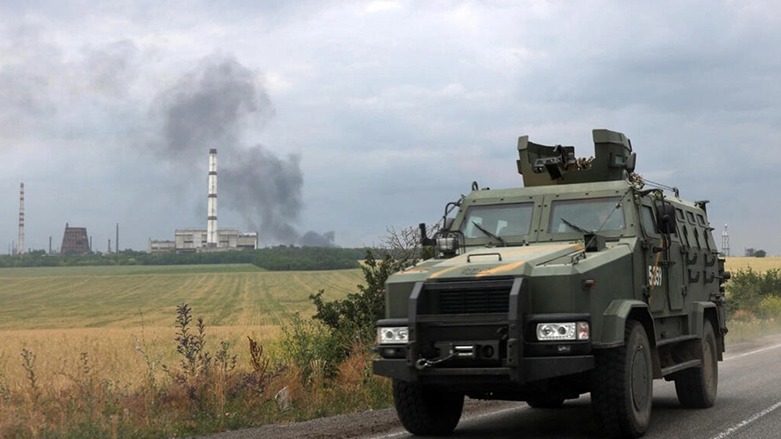 دبابة تابعة للجيش الأوكراني في مدينة ليسيتشانسك، آخر معقل لأوكرانيا في منطقة لوغانسك الإستراتيجية بشرق البلاد. 3 يوليو/تموز 2022- الصورة لفرانس 24