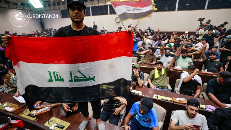 Iraqi protesters inside the Iraqi Parliament, Saturday, July 30, 2022 (Photo: AFP)