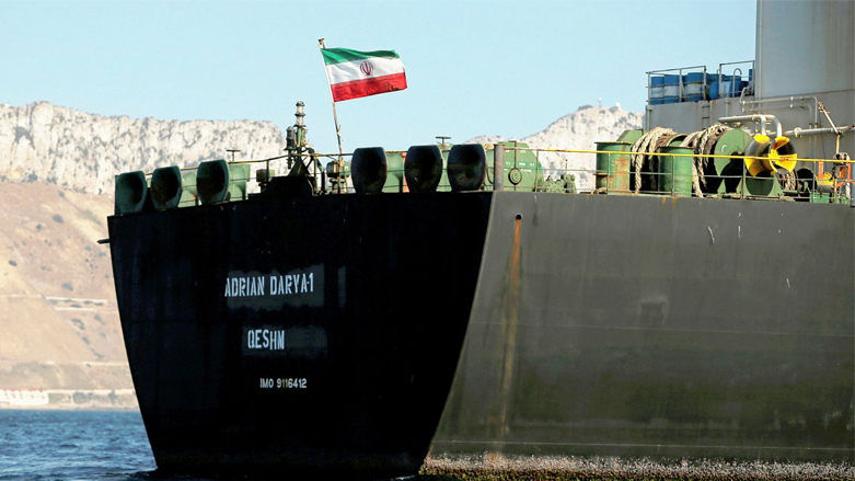 ناقلة نفط ترفع العلم الإيراني (رويترز)
