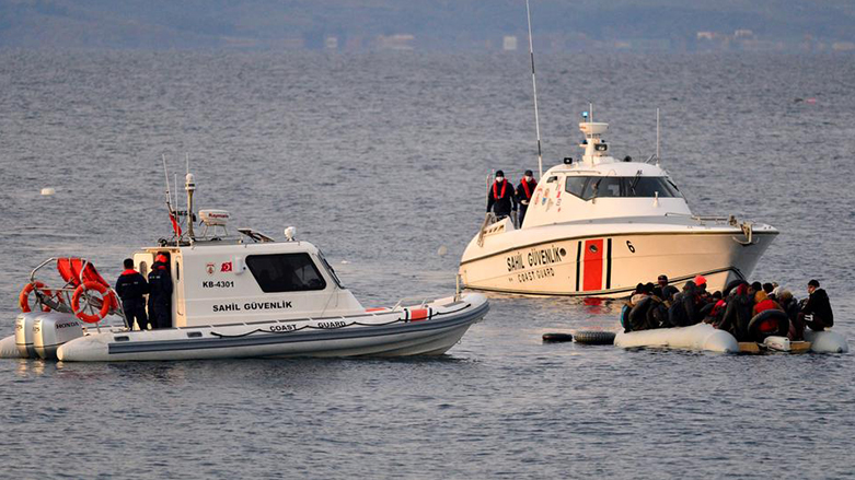 Li Îzmîrê 120 penaber hatin desteserkirin