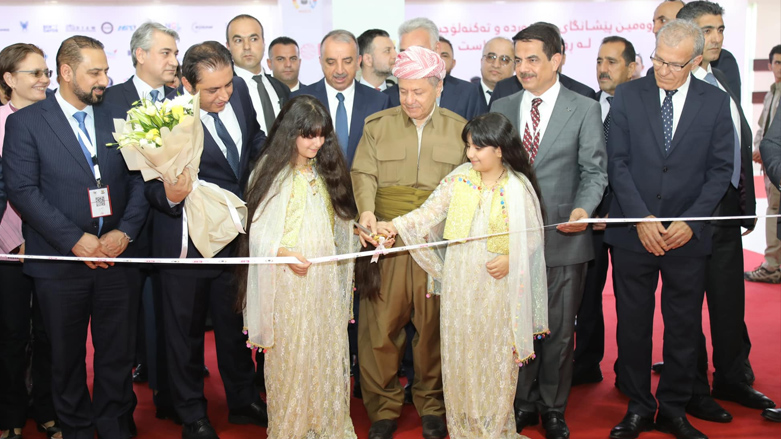 KDP President Masoud Barzani (center) cutting the inauguration ribbon of 2nd Middle East Education, Technology & Students (MEETS Iraq) Exhibition in Erbil, July 25, 2023. (Photo: Barzani Headquarters)