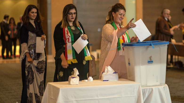 حضور شهروندان کورد در پای صندوق‌های رای در انتخابات پارلمانی اقلیم کوردستان در سال ٢٠١٨