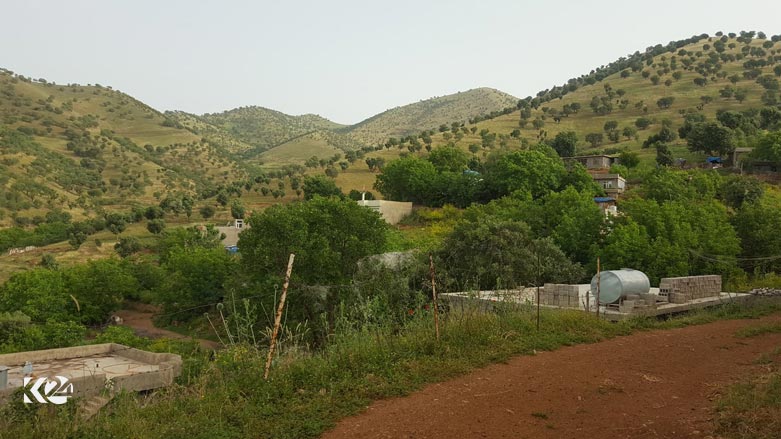 قرية "رەنگێنە" التابعة لناحية "چوارتا" في قضاء شارباژير بمحافظة السليمانية
