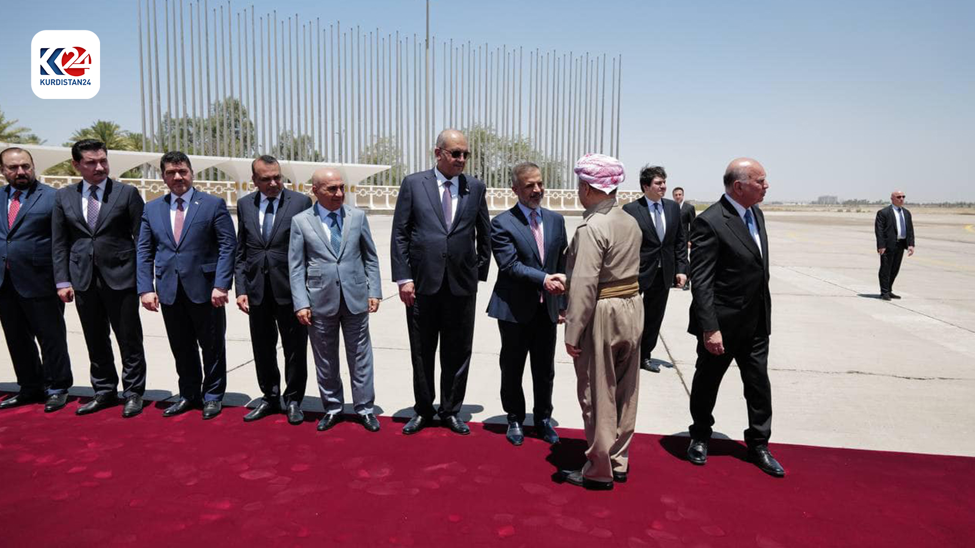 پێشوازیکردن لە سەرۆک بارزانی لە فڕۆکەخانەی نێودەوڵەتیی بەغدا (وێنە: بارەگای بارزانی)