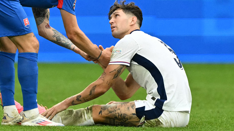 جۆن ستۆنز بەرگریکاری هەڵبژاردەی ئینگلاند