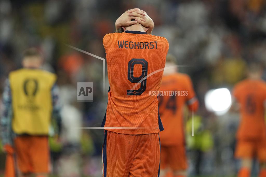 Wout Weghorst of the Netherlands reacts after a semifinal match between the Netherlands and England. (Photo: AP)