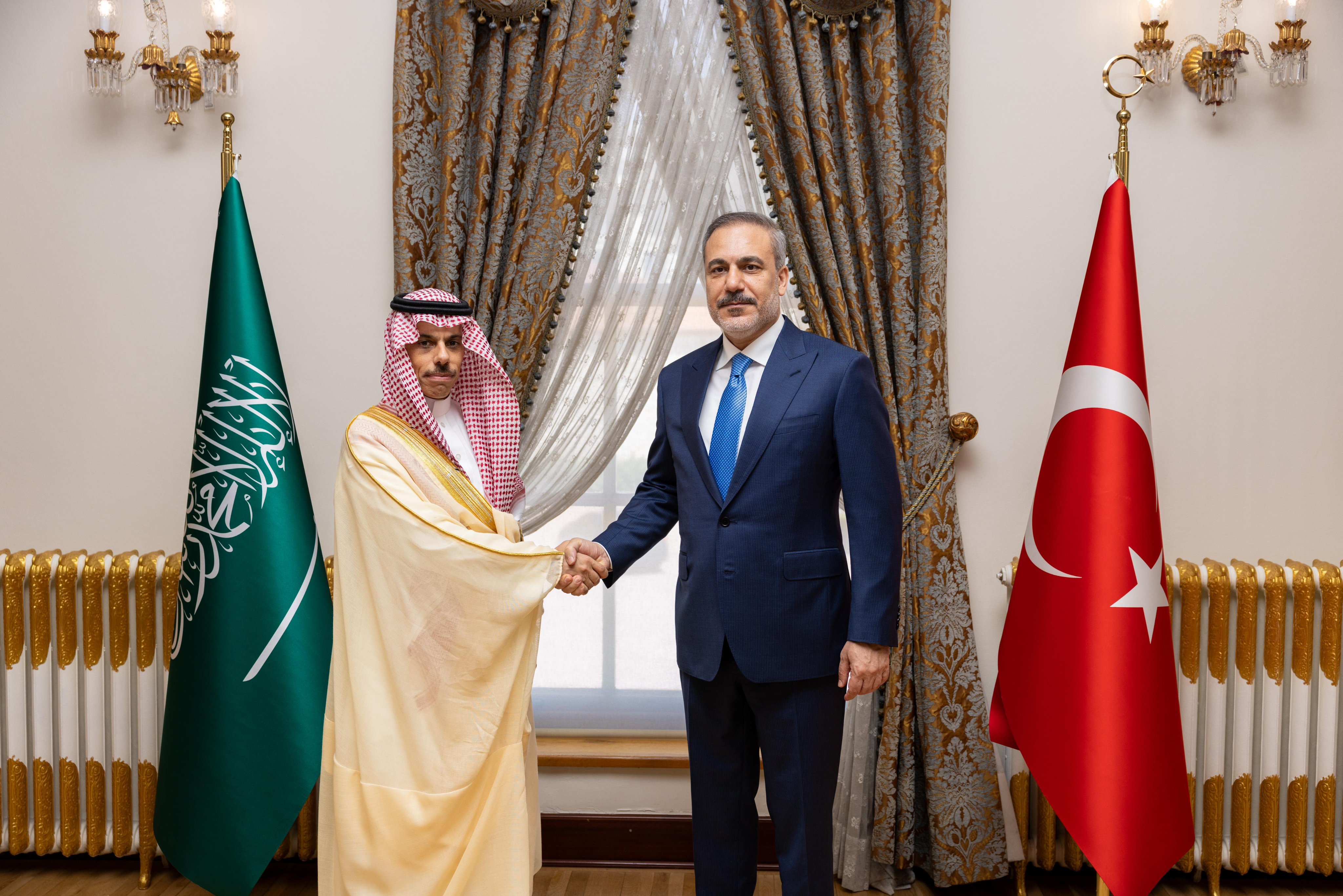 G&ouml;r&uuml;şmeden bir kare 