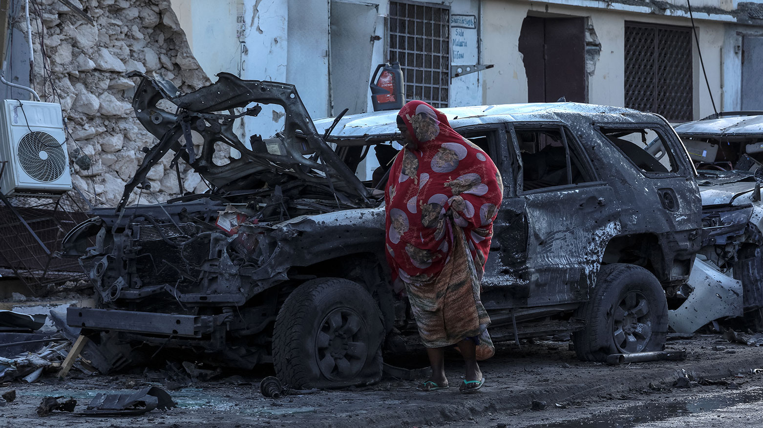 قتلى وجرحى في الهجوم على مقهى في مقديشو