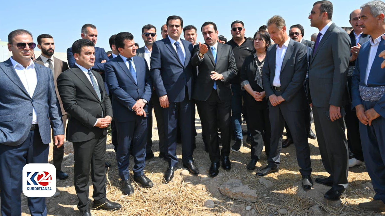 قیرتاوکردنی ڕێگه‌ی سەرەکی گوندی گەڕەسوور