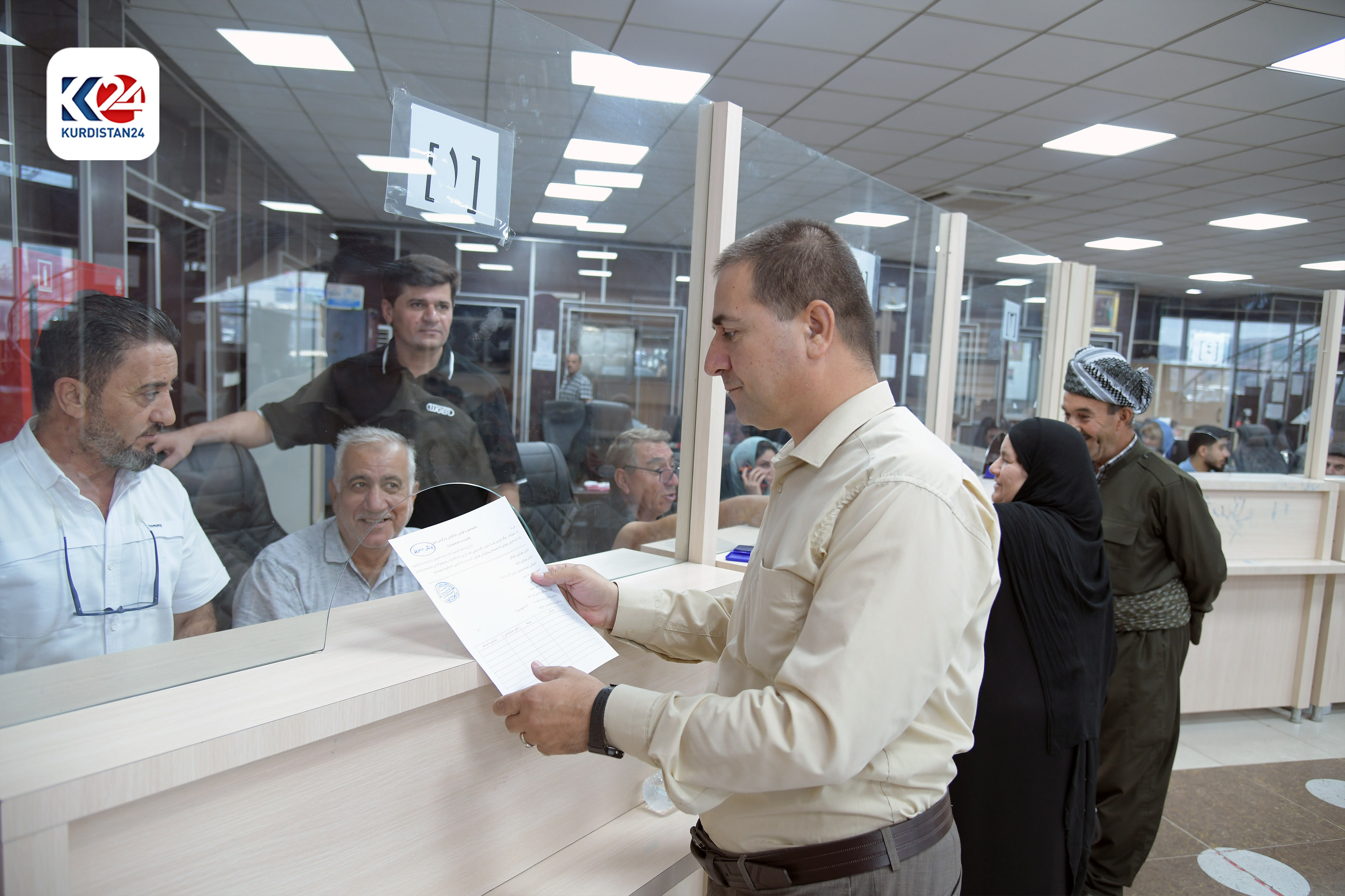  خانەنشینانی هەرێمی کوردستان فۆرمی وەرگرتنی زەوی پڕ دەکەنەوە (وێنە: ئیسلام هیرۆ - کوردستان24)