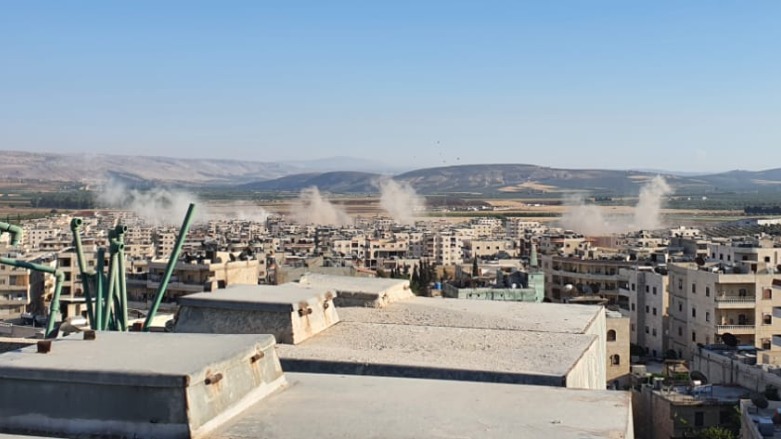 Ketina topan li ser bajarê Efrînê