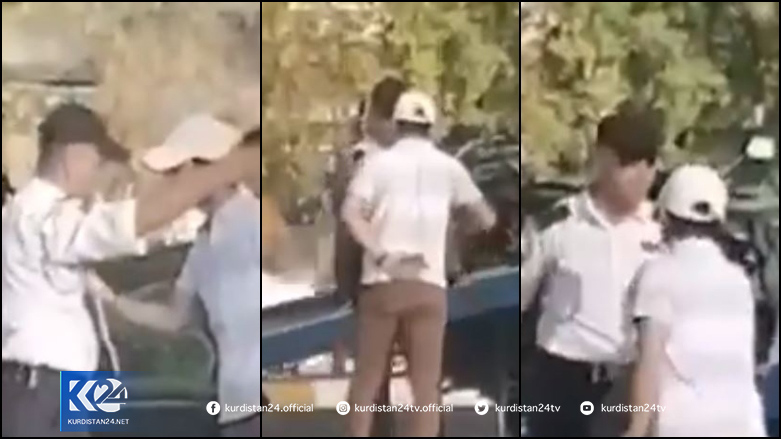 چەند دیمەنێکی دەمەقاڵێی نێوان کارمەندی هاتووچۆو و کەسێک