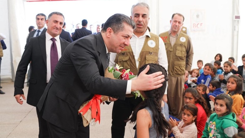 Kurdistan Region Prime Minister Masrour Barzani visited the Bardarash Camp, where he met with dozens of families, Nov., 2019. ( Photo: Kurdistan 24 / Farhad Ahme )