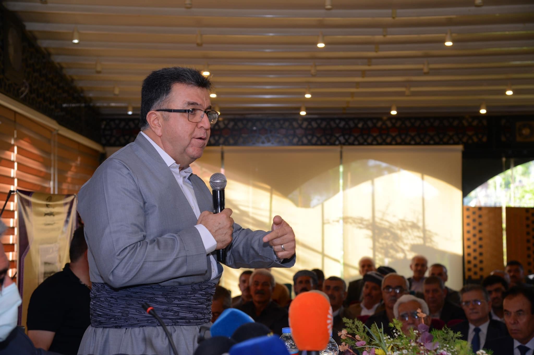 رێوڕەسمی بڵاوکردنەوەی کتێبی بیرەوەرییەکانی عزەت سلێمان بەگ دەرگەڵەیی