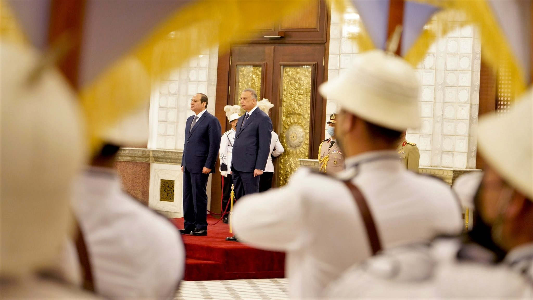 Egyptian President Abdel Fattah el-Sissi (left) is received by Iraqi Prime Minister Mustafa al-Kadhimi in Baghdad, June 27, 2021. (Photo: Iraqi PM Office)