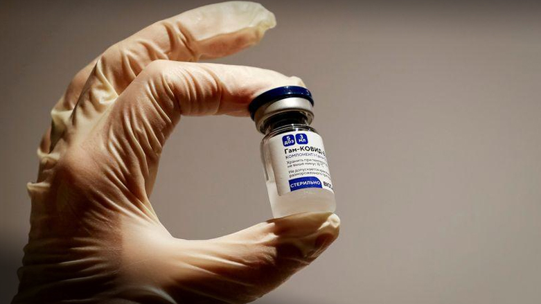 تقول السلطات الصحية إن إقبال المواطنين على تلقي اللقاحات المضادة للوباء لا يزال ضعيفاً – تصوير: رويترز