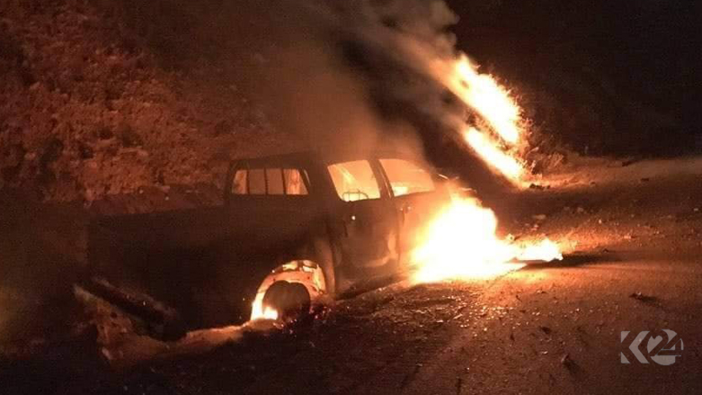 سيارة تابعة لحزب العمال الكوردستاني تحترق جراء قصف تركي - الصورة من الأرشيف