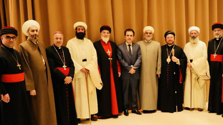 علمای ادیان مختلف در کنار وزیر اوقاف اقلیم کوردستان