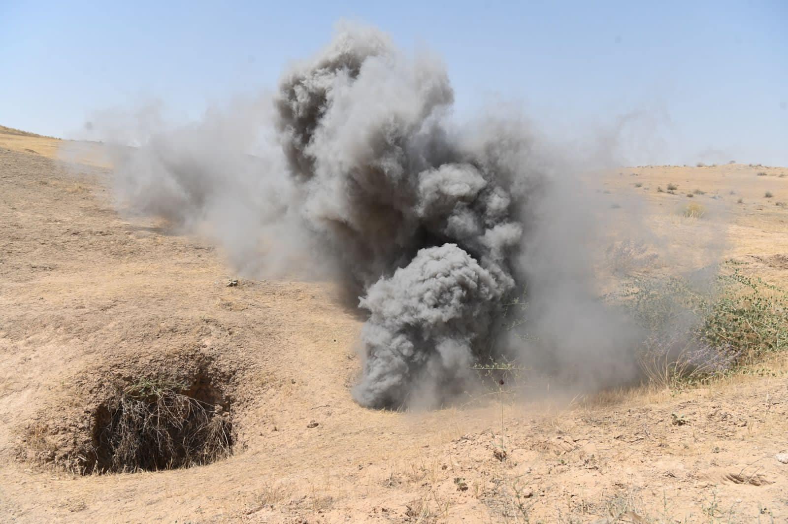 بە ئامانجگرتنی حەشارگەیەکی داعش لەلایەن هێزەکانی عێراق