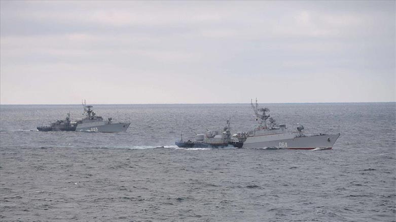 Ukrayna: Rus gemileri Ukrayna kıyılarından 100 kilometreden fazla uzaklaştı