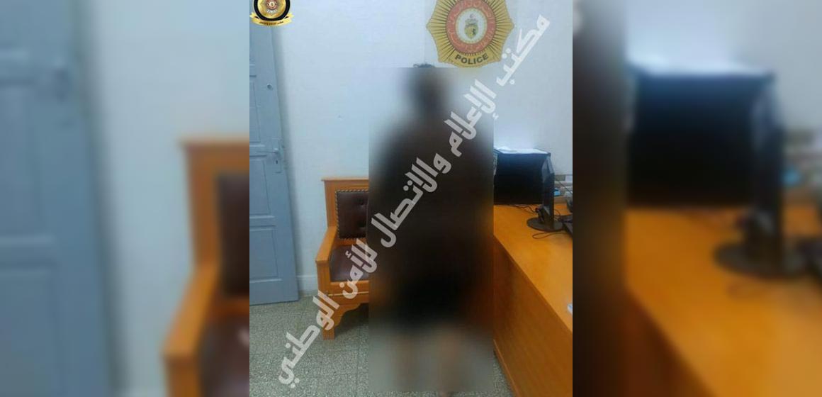 دایكه‌ به‌ ته‌نیا چووته‌ گۆڕستان و له‌وێ منداڵه‌كه‌ی بووه‌