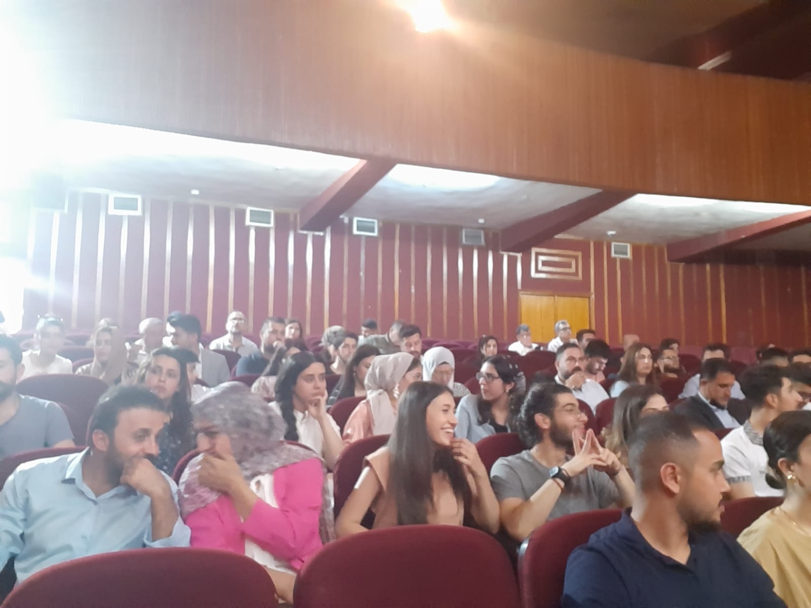 Audience enjoying performance of the play Bablo’s Last Days in the Kurdistan Region (Photo: Goran Sabah Ghafour)