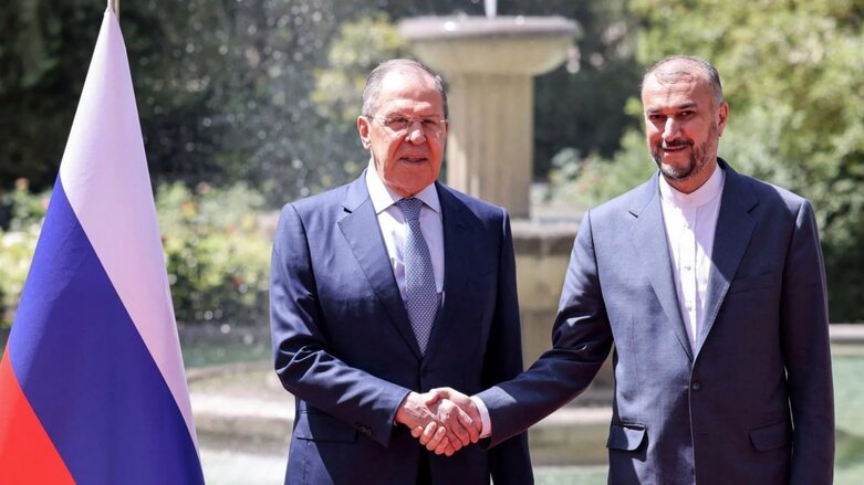 Iran's Foreign Minister Hossein Amir-Abdollahian (right) receives his Russian counterpart Sergei Lavrov at the foreign ministry headquarters in Iran's capital Tehran, June 23, 2022 (Photo: AFP)