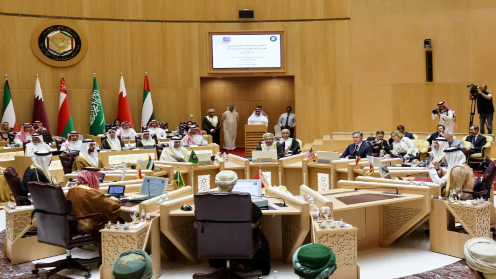 بلينكن من الرياض: ملتزمون بالقضاء على الإرهاب في العالم