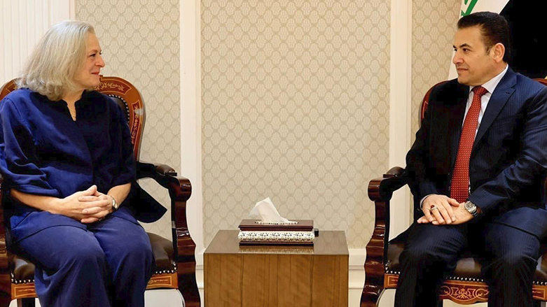 Iraqi National Security Advisor Qasim al-Araji (right) during his meeting with United States Ambassador to Iraq Alina L. Romanowski, June 24, 2023. (Photo: The media office of the National Security Advisor)