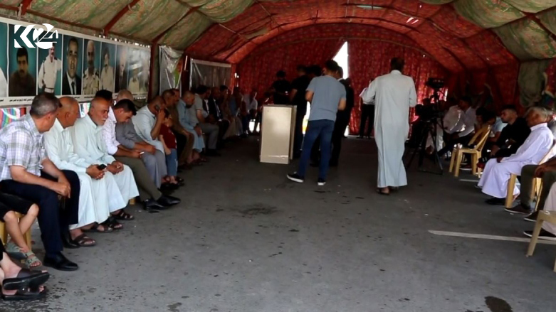 جووتیارانی مانگرتووی کەرکووک لەناو "خێمەی هیوا" جەژن دەکەن