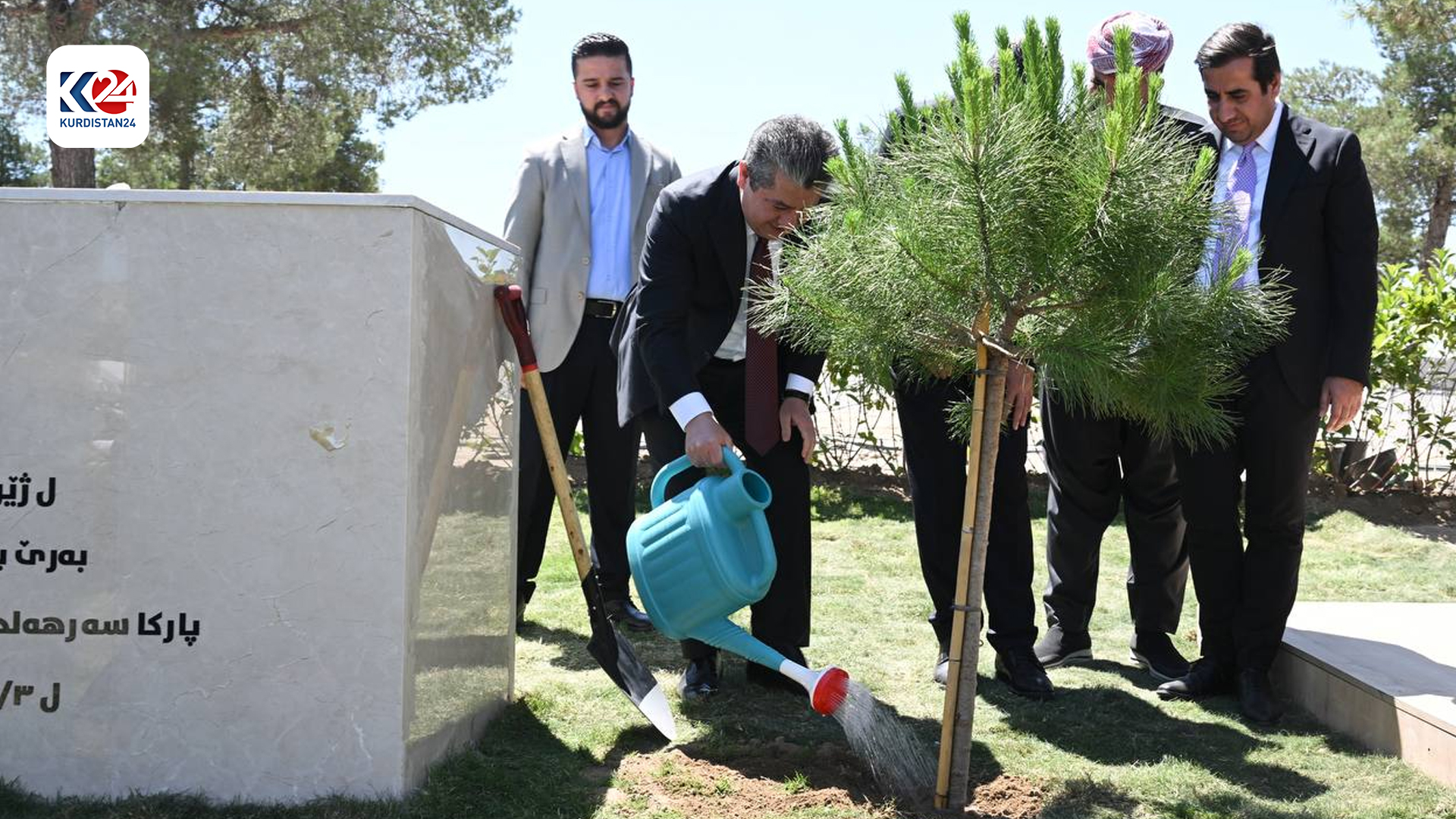 رئيس حكومة إقليم كوردستان يرسي حجر الاساس لمتنزهين في دهوك