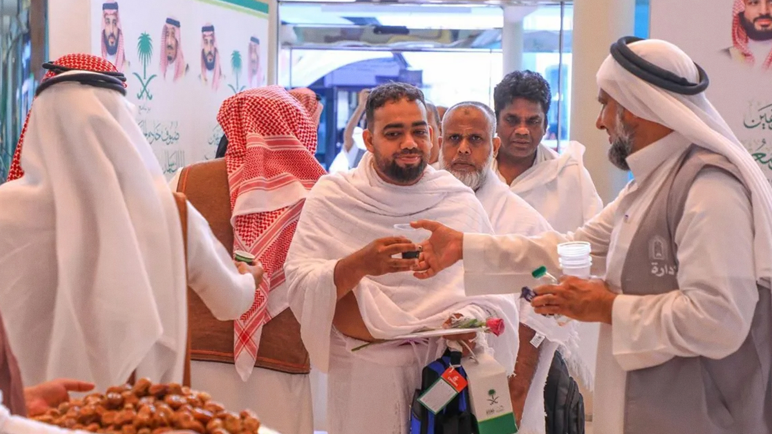 سعوودیە زیاتر لە 300 هەزار کەسی لە مەککە دوورخستەوە کە مۆڵەتی حەجیان نەبووە