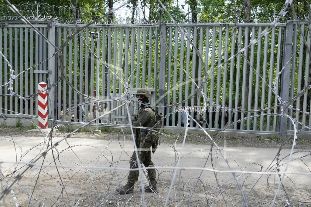 Poland reintroduces restrictions on accessing areas along Belarus border due to migration pressure