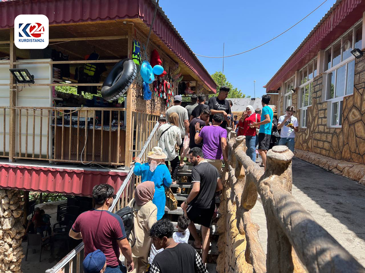 Turistler Duhok'un Aşawa tatil k&ouml;y&uuml;ne akın etti (FOTO: Heysem Zaw&ecirc;teyi)