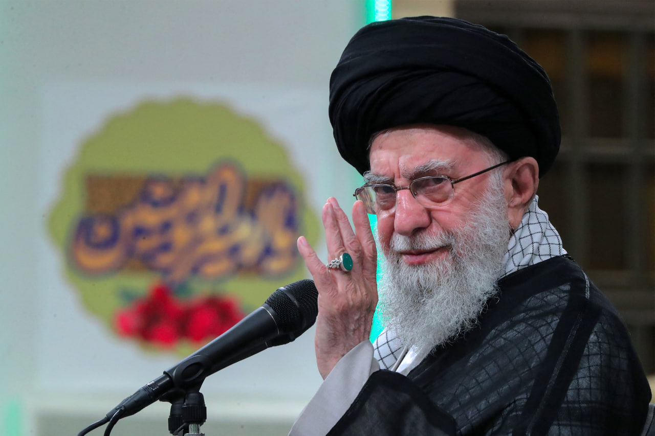 علی خامنه‌ای، رهبر ایران خواستار 
