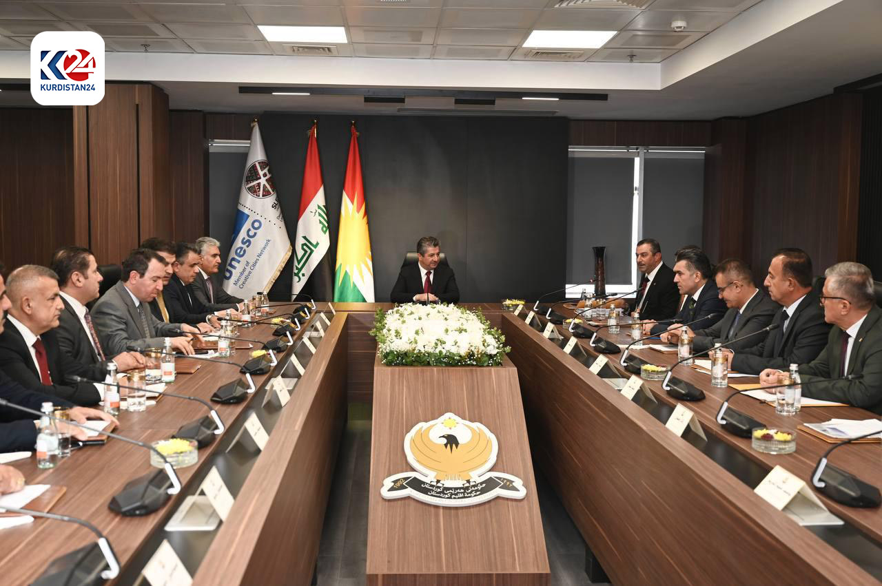 سەرۆکوەزیران مەسرور بارزانی لەگەڵ بەرپرسە ئیدارییەکانی پارێزگای سلێمانی کۆ بووەوە