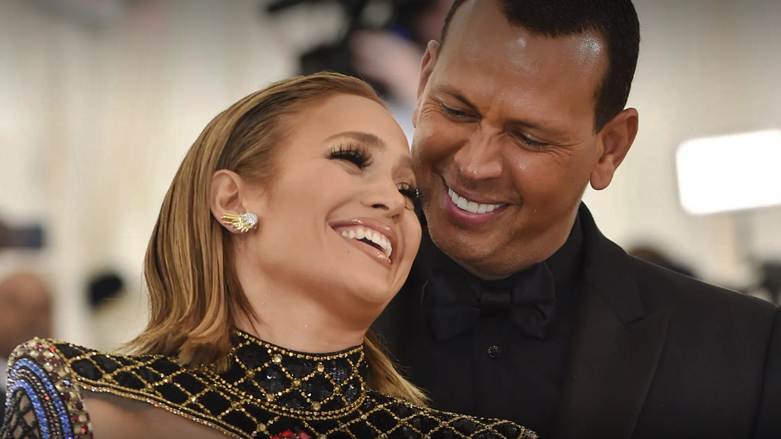 جنيفر لوبيز تصدم محبيها بالانفصال من أليكس رودريغيز