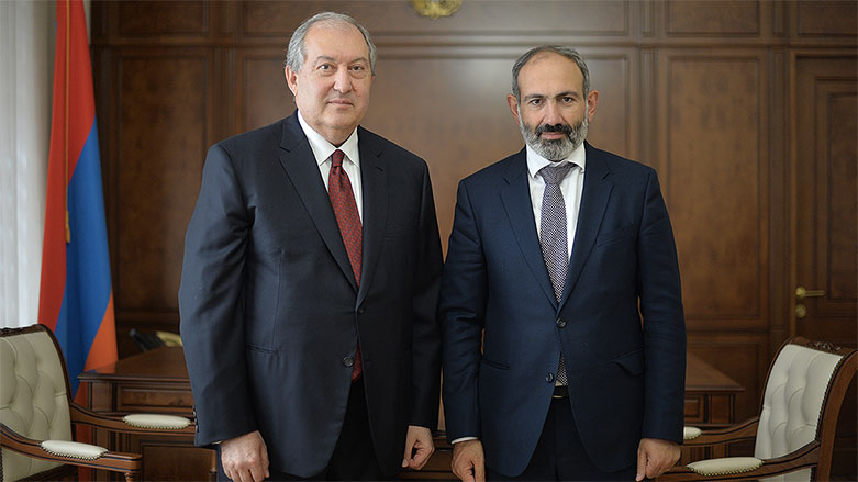 Armen Sarkisyan ve Nikol Paşinyan